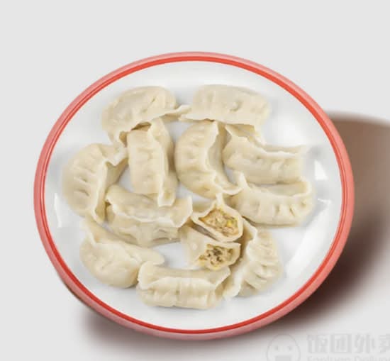 Pork Dumplings (豬肉水餃) (12 pcs)